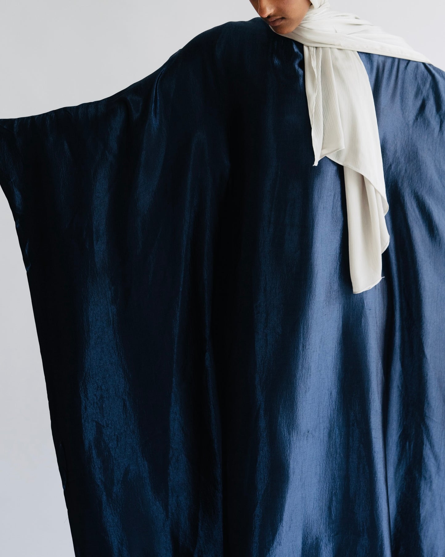 WADHA - KAFTAN IN NAVY BLUE